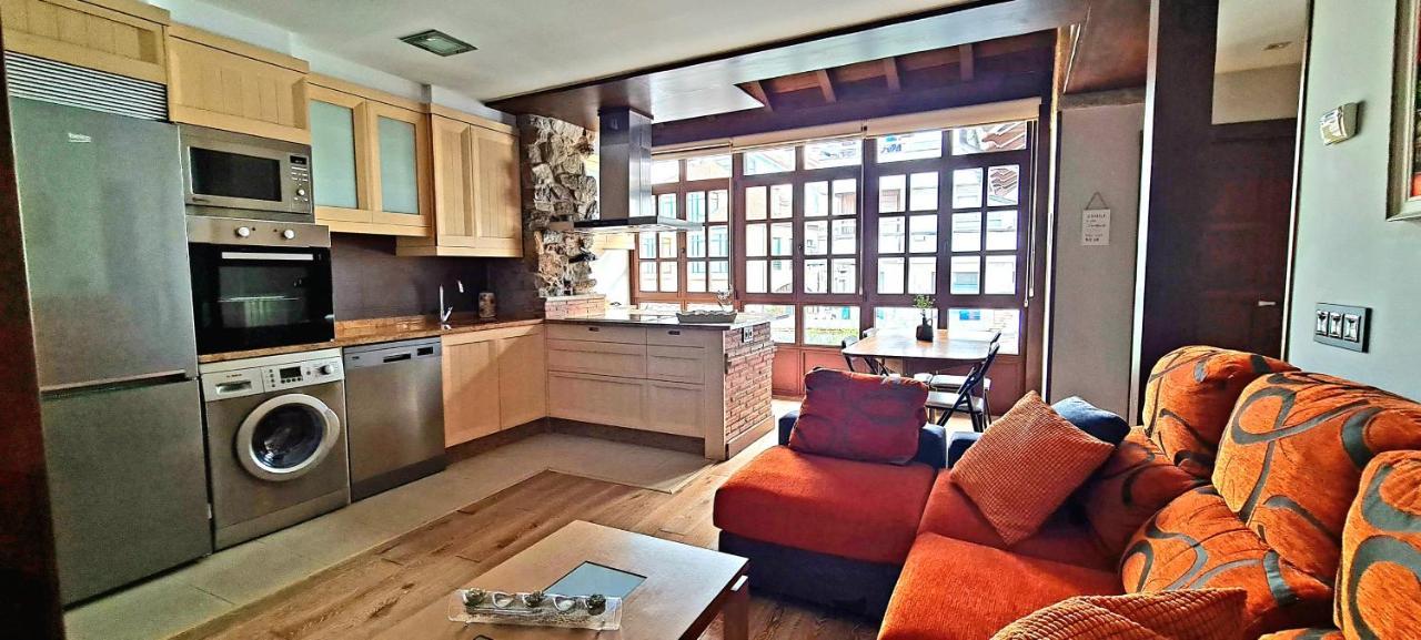 Apartamento Del S XVI En El Casco Historico De Luanco Exteriör bild
